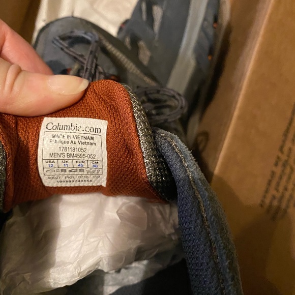 COPY - Mens Columbia hiking shoes - Picture 5 of 5